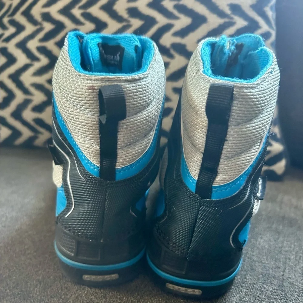Crocs Black and Blue boys Winter Boots sz C11